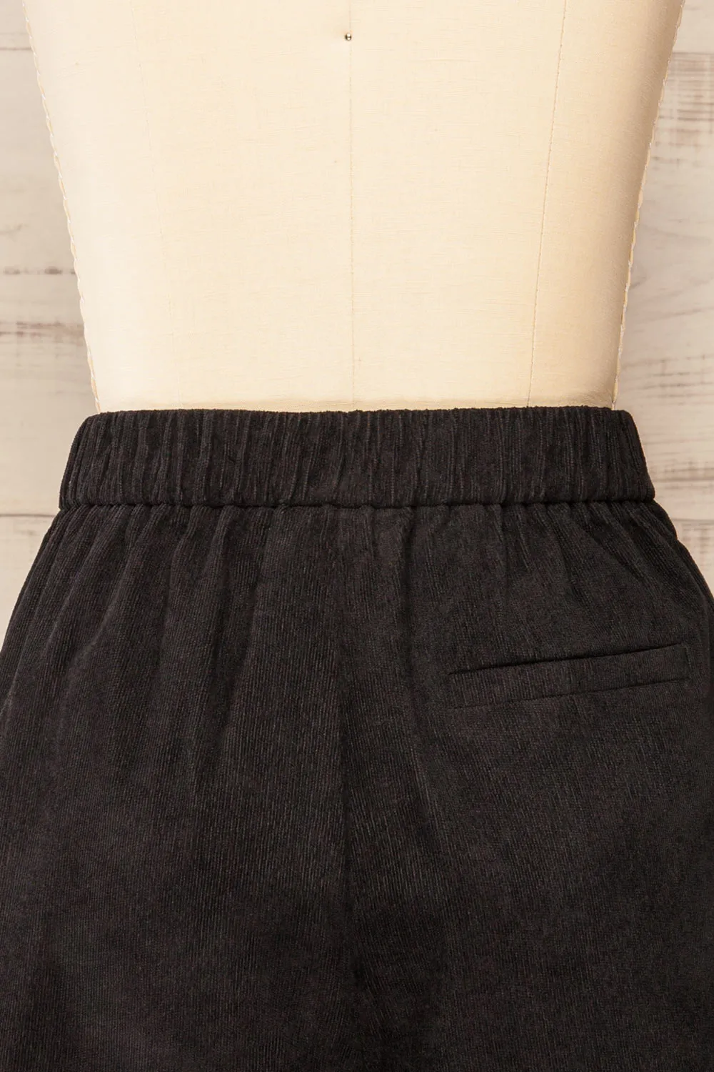 Amsterdam | Black Corduroy Shorts