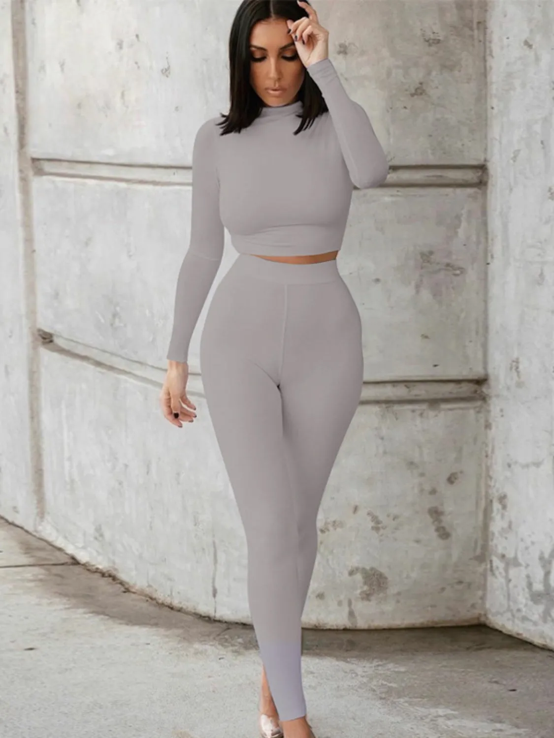 Casual Chic Fit Mock Neck Long Sleeve Workout Set