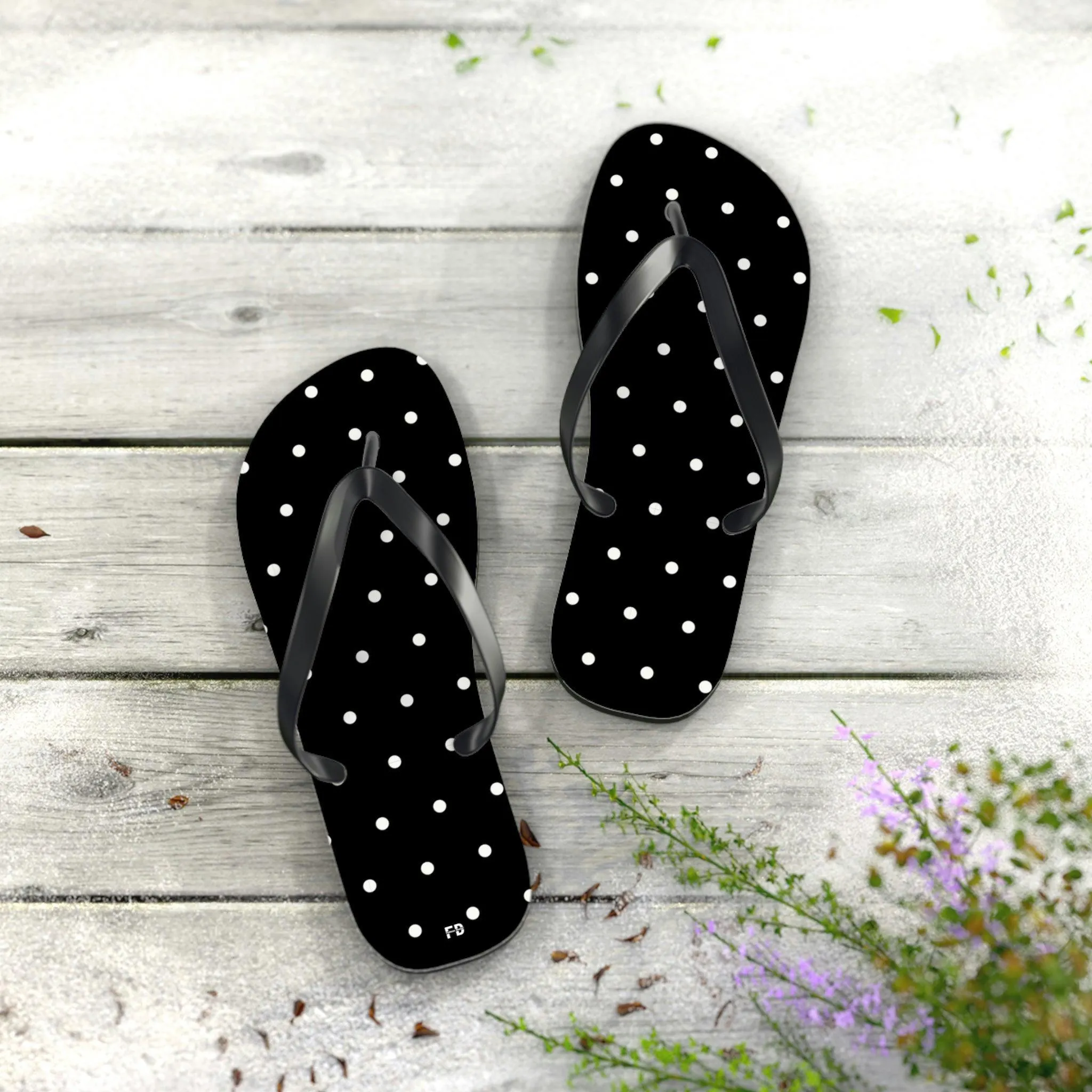 Sandals - Fashion Comfortable T- Strap Thong Flip Flops Black And White -- FORHERA Design