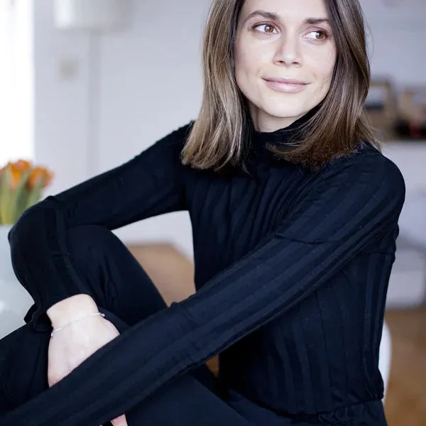 Tres Chic Turtleneck Black